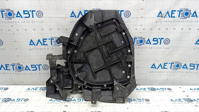 Защита бака задняя правая Subaru Forester 17-18 SJ надрывы, потертости, примят