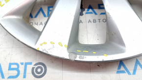 Колпак колесный R16 Nissan Leaf 13-17 облезла краска, царапины