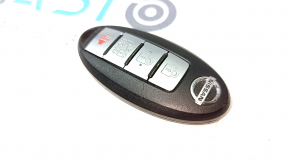 Ключ smart key на 4 кнопки Nissan Leaf 13-17 царапина
