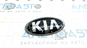 Эмблема значок KIA переднего бампера Kia Niro 17-22 песок, вздулся лак, тычка