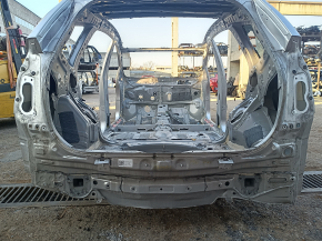 Задняя панель Toyota Prius V 12-17 на кузове, серебро