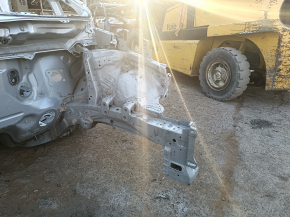 Четверть передняя левая Toyota Prius V 12-17 на кузове, серебро