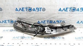 Фонарь левый Nissan Leaf 11-17 белый, сколы