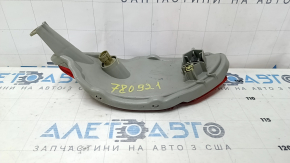 Фонарь заднего бампера правый Lexus RX350 RX450h 10-15 царапины, сломано крепление