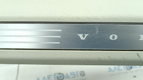 Накладка порога передняя левая внутренняя Volvo XC90 16-23 серая с хром вставкой с подсветкой, царапины, надломана