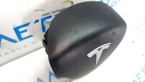 Подушка безопасности airbag в руль водительская Tesla Model 3 18- черная, царапина