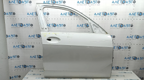 Дверь голая передняя правая BMW X5 G05 19-26 белый 300, затерта, вмятина, сколы