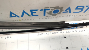 Форточка глухое стекло задняя левая Lincoln MKZ 13-20 хром, порван уплотнитель, царапины на хроме