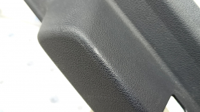 Накладка замка двери багажника верхнего BMW X5 G05 19-26 черная, царапины