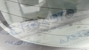 Стекло заднее двери багажника Toyota Highlander 14-19 тонировка, откидное, со скобой