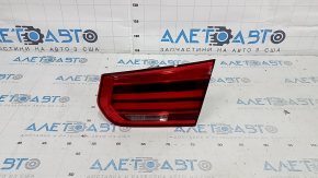 Фонарь внутренний крышка багажника правый BMW 3 F30 16-18 светлый, царапины