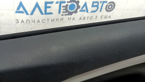 Garnitura portiera fata dreapta Toyota Highlander 17-19 negru, cotiera piele neagra, insert rosu inchis, mulaj gri, stricat, necesita curatare