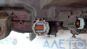 Фара передняя правая Nissan Rogue 17-20 галоген, без крепления, царапины, надломано крепление