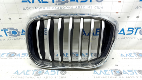 Решетка радиатора grill левая BMW X3 G01 18-21 ноздря, хром обрамление+ серая решетка, тычки, песок