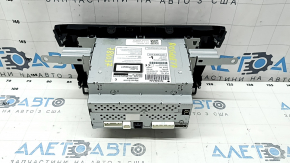 Головное устройство Nissan Rogue 17-17 царапины