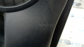 Cartela de ornamente usi spate stanga Nissan Rogue 17-20 negru cu insertie neagra din plastic, cotiera piele neagra, turnare grafit, cu maner, zgarieturi, pentru curatare