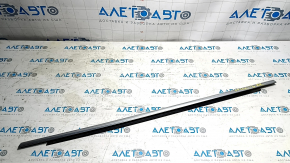 Sticla usi central spate dreapta Ford Focus mk3 11-18 crom, uzat