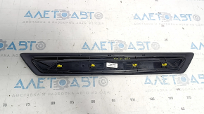Накладка порога передняя правая наружная BMW 3 F30 12-18 черная с хромом, царапины, тычки