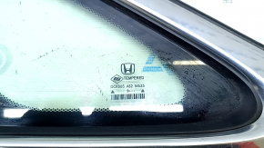Форточка глухое стекло задняя левая Honda Insight 19-22 хром, царапины на хроме