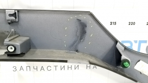 Накладка крышки багажника Honda Insight 19-22 с эмблемой, сломаны крепления, царапины на эмблеме