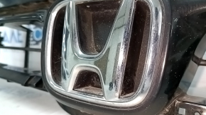 Основа решетки радиатора grill Honda Insight 19-22 с эмблемой, трещина в креплении, песок