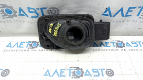 Корпус лючка бензобака Audi A4 B9 17-25 сломаны крепления