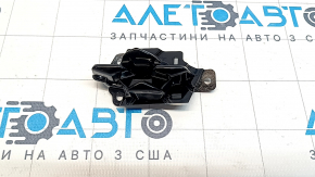 Заглушка в решетке радиатора правая Mazda CX-30 20-23 без парктроника