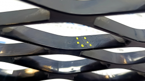 Нижняя решетка переднего бампера Volkswagen ID.4 23-26 черная под парктроники, треснута