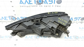 Фара передняя правая в сборе Audi A4 B9 17-19 ксенон+LED, песок, паутинка