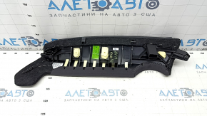 Боковушка 2-го ряда сидений правая Audi A4 B9 17-19 кожа черная, сломано крепление