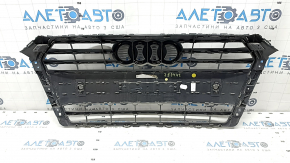 Решетка радиатора в сборе Audi A4 B9 17 с эмблемой, под парктроники, светлый хром, песок