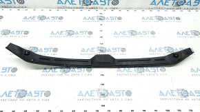 Уплотнитель капота центральный Audi A4 B9 17-25