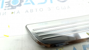 Накладка порога задняя левая наружная Mercedes W213 E 300/350 17-23 хром, царапины