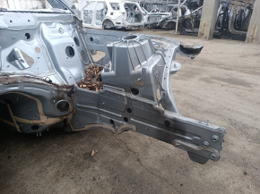 Четверть передняя левая Mercedes W213 E 17-23 на кузове, серебро