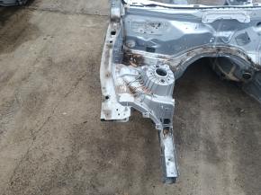 Четверть передняя правая Mercedes W213 E 17-23 на кузове, серебро