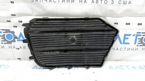 Решетка переднего бампера правая Audi Q3 8U 16-17 под цельный бампер, под парктроник