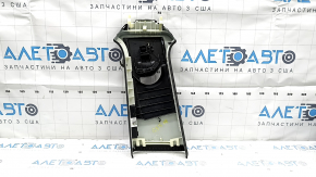 Накладка центральной стойки верхняя ремень правая Audi Q3 8U 15-18 черная, царапина