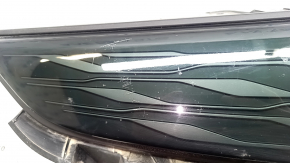 Решетка радиатора grill Chevrolet Bolt 17-18 с эмблемой, царапины, треснута