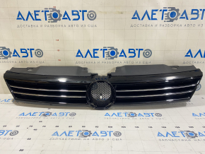 Решетка радиатора grill VW Jetta 11-14 USA без эмблемы