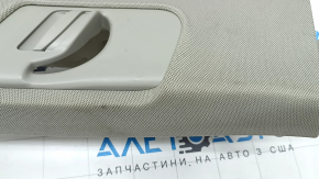 Накладка задней стойки правая Audi Q7 4L 10-15 под ремень, серая, под химчистку, надрыв, без заглушки