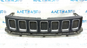 Решетка радиатора grill Jeep Compass 17-21 в сборе 3 части, песок