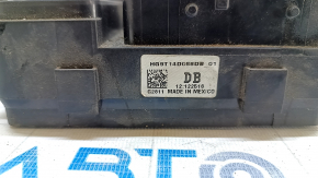 Блок предохранителей подкапотный Ford Fusion mk5 13-20 hybrid без крышки, сломаны крепления