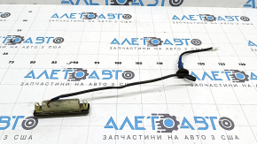Кнопка открытия двери багажника внешняя Lexus RX300 RX330 RX350 RX400h 04-08 трещина в креплении