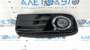Нижняя решетка переднего бампера левая Audi Q5 8R 13-17 рест, мат+глянец хром под птф, тип 2, надломана, песок