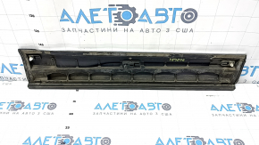Garnitura usi jos spate stanga Audi Q5 8R 13-17 cu turnare cromata, zgarietura, fisura