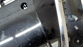 Решетка радиатора grill Audi Q5 8R 13-17 рест, под парктроники, глянец, хром, с эмблемой quattro, царапины, незаводские отверстия, песок