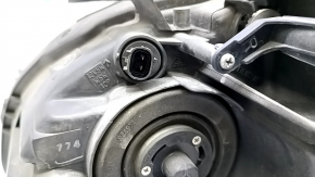 Фара передняя правая в сборе Lexus RX300 RX330 RX350 RX400h 04-09 ксенон AFS, светлая, паутинка