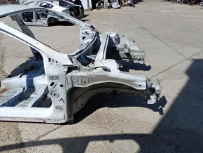 Четверть передняя правая Ford Fusion mk5 17-20 на кузове, с кронштейном, белая