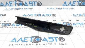 Заглушка рейлингов задняя правая Lexus RX300 RX330 RX350 RX400h 04-09 сломано крепление