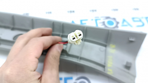 Decoratură prag cu lumină de fundal spate dreapta Lexus RX300 RX330 RX350 RX400h 04-08 gri, cu iluminare din spate, cu ornamente cromate, zgârieturi